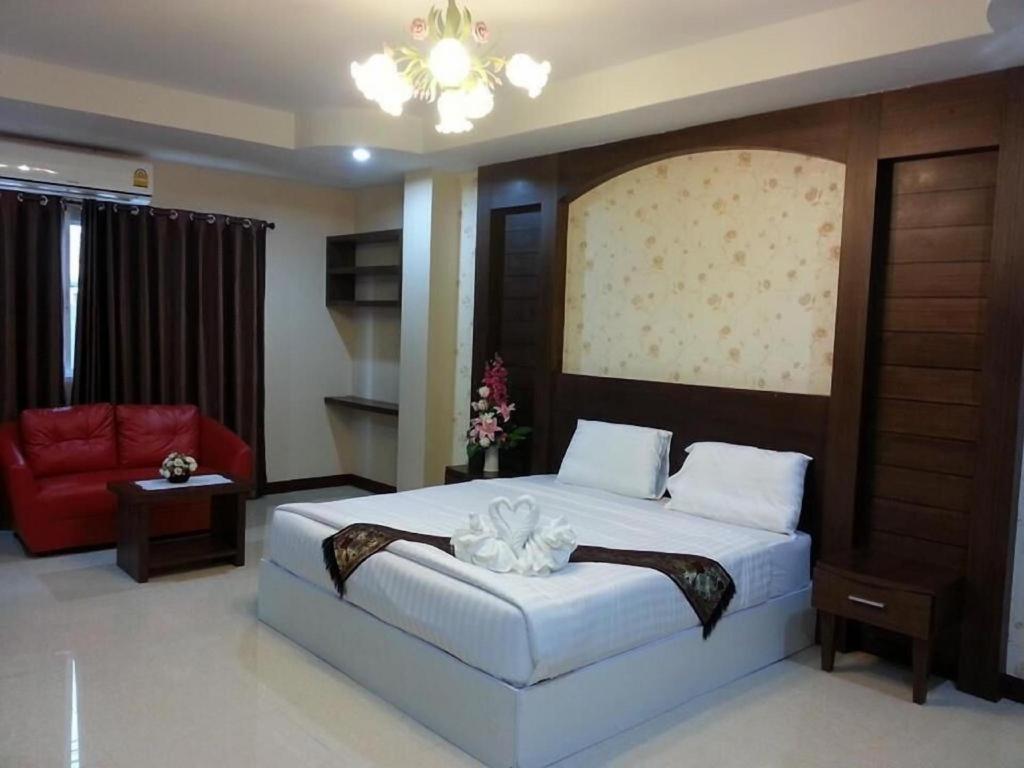 פיטסנולוק Le Parc Wangnang Hotel מראה חיצוני תמונה