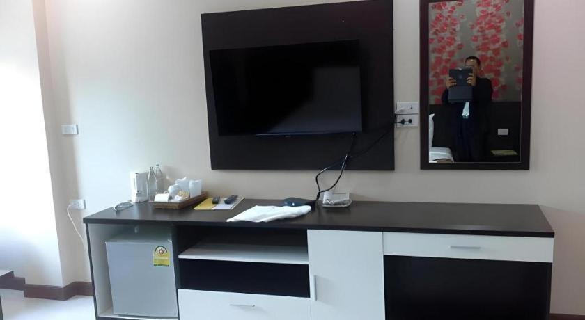 פיטסנולוק Le Parc Wangnang Hotel מראה חיצוני תמונה