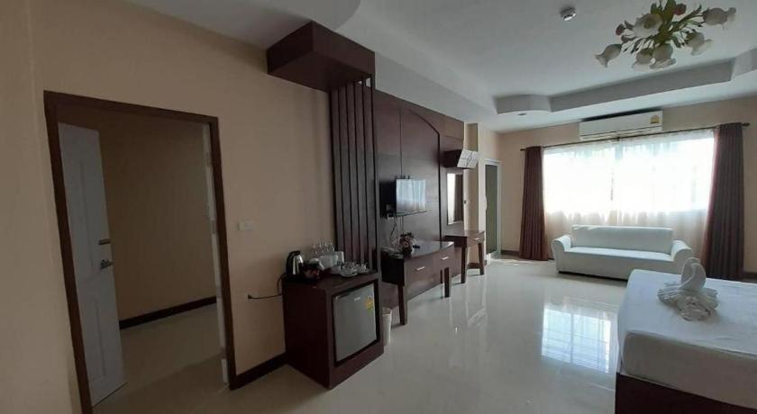 פיטסנולוק Le Parc Wangnang Hotel מראה חיצוני תמונה